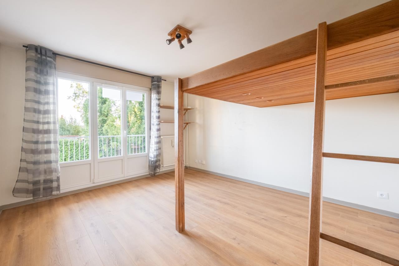 Appartement 1 pièce 30 m² · à Dijon · 29,9 m² · 84 000 €