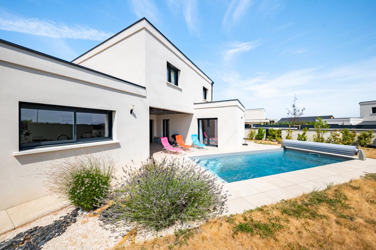 Maison 6 pièces 164 m² · à Ahuy · 164 m² · 598 000 €